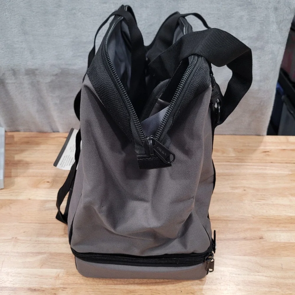Duluth Trading Fire Hose Pack Hound Bag Gray Gear Duffel Travel NWT 70406